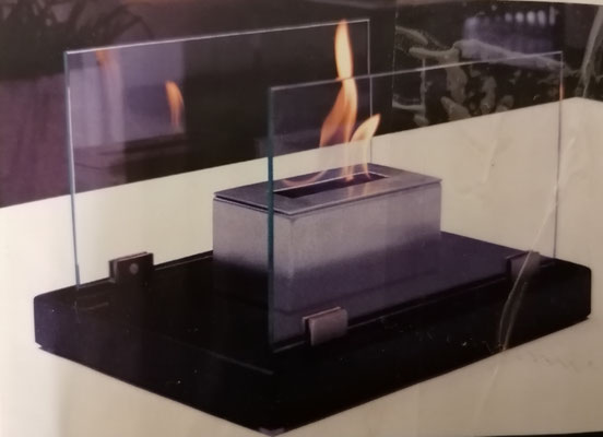 Tischkamin Ignora, schwarz mit 2 Glasscheiben und Zange zum Löschen der Flamme, ca. 25 x 34 x 22 cm, 165,-€