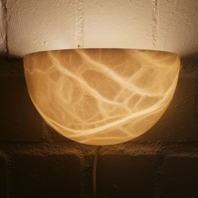 Unikat Alabaster Wandlampe Lindo klein, AL73CB-41, Fb. creme, 14 x 24 cm: 159,- €, Sonderpreis 2. Wahl: 130,- ( kleine Blessur ) Weitere Fotos möglich.
