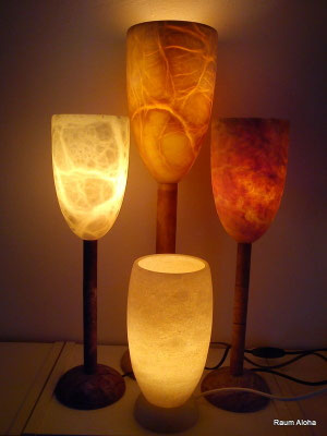 Alabasterlampen AL54, AG54 (hinten), AL15 ( vorne ), AL54, Tischlampen