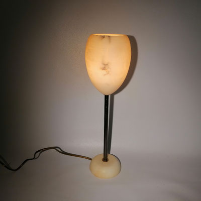 Leider zu spät, VERKAUFT. Unikat Alabasterlampe AY93C-2, Fb. creme, Fuß Metall: 169,-€ Sonderpreis