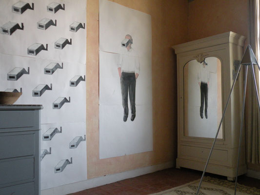 Installation papiers . Exposition chez Jean Vidal . 2010