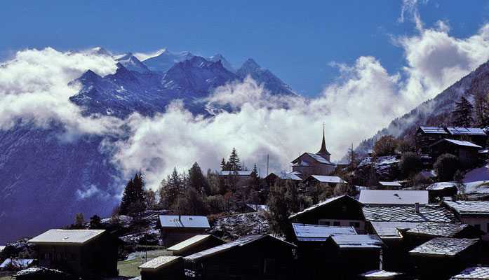 Zeneggen mit Mischabelgruppe / Walliser Alpen (Herbststimmung)