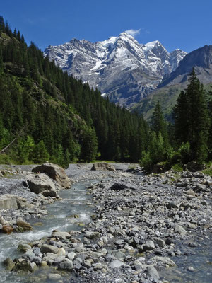 im hinteren Lauterbrunnental: Lütschine mit Jungfrau