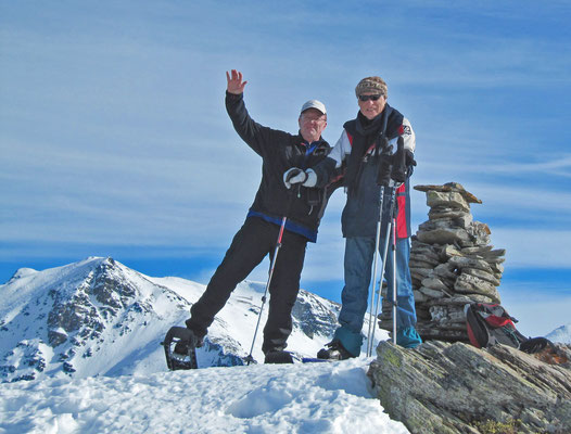 zusammen mit meinem ehemaligen Klassenlehrer (Deutsch-/Sport) Manfred Schmitz (anlässlich Besuch  im Wallis und gemeinsamer Schneeschuhtour oberhalb Visperterminen)