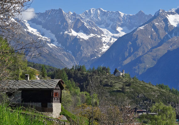 Zeneggen Gstei mit Blick auf Berner Alpen