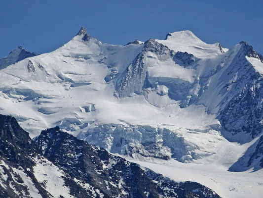 Riedgletscher mit 4000er der Mischabelgruppe (v.l.n.r. Lenzspitze, Nadelhorn, Stecknadelhorn, Dom, Hohberghorn)