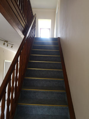 Treppensanierung Parkettstufe auf Holztreppe