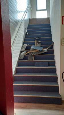 Treppensanierung Parkettstufe auf Betontreppe