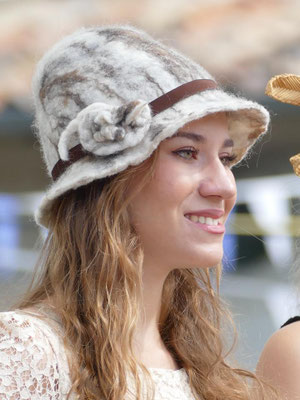 Chapeau en laine feutré à la main