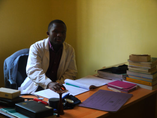 Kelvin, ein Clinicel-Officer in Ausbildung