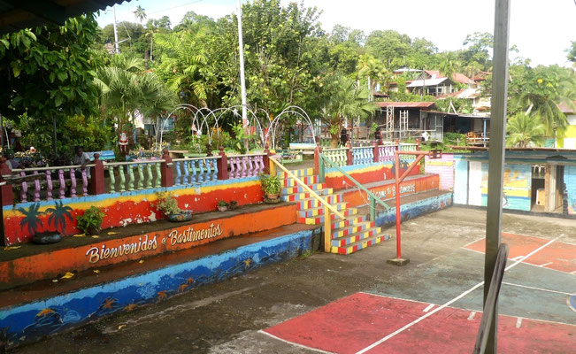 Dorfplatz in Bastimentos