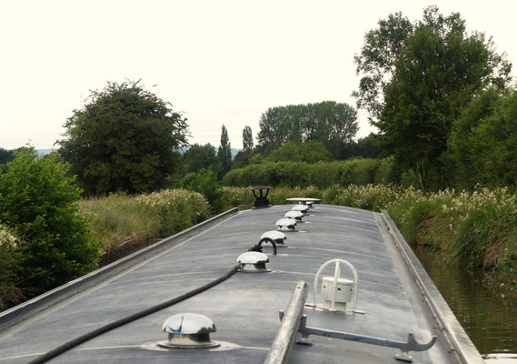 Was hinter der Kurve kommt, sieht man erst wenn der Großteil des 18-Meter-Rumpfes rum ist