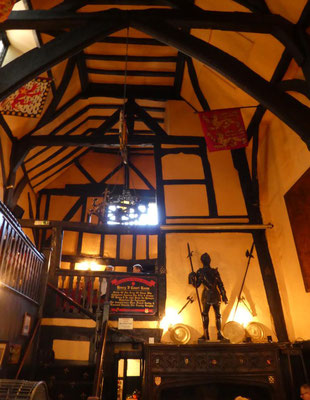Pub aus dem 15. Jahrhundert - hier solls spuken!