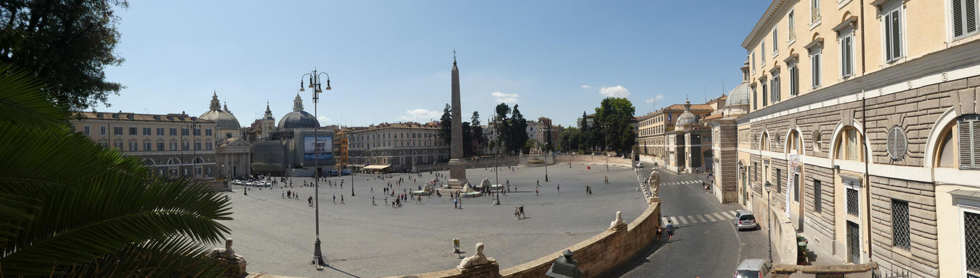 Piazza del Popolo - und einer der sieben originalen Obelisken
