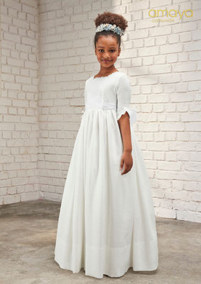 P.V.P. 450,00 €. Talla disponible: 10. 