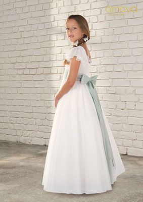 P.V.P. 360,00 €. Tallas disponibles: 10 y 14.