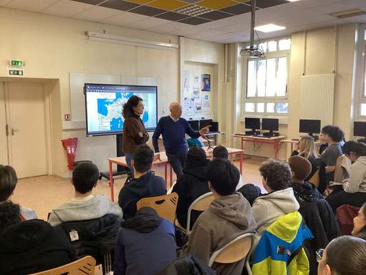 Mme Leconte et M.Wancier au CDI du collège Risso