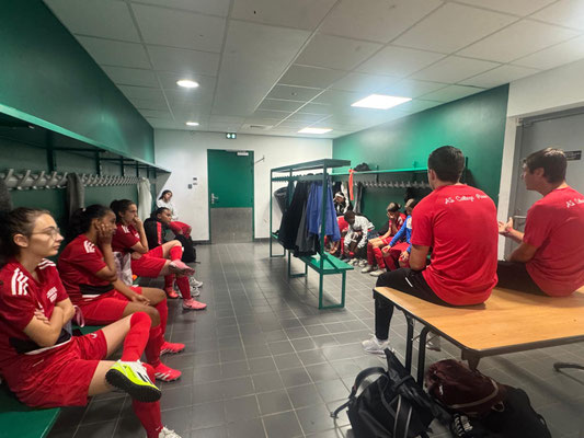 Les derniers conseils de M. Brouart dans les vestiaires