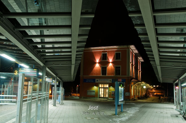 Landsberger Bahnhof bei Nacht