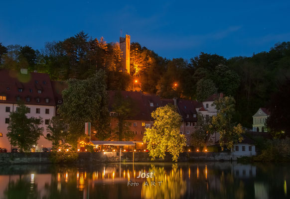 Nächtliche Stadtansicht Landsberg mit Katharinenwehr