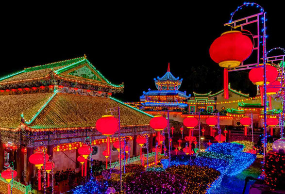 Kek Lok Si illuminated