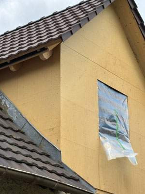 neue Dachgaube sitzt - alles wieder dicht