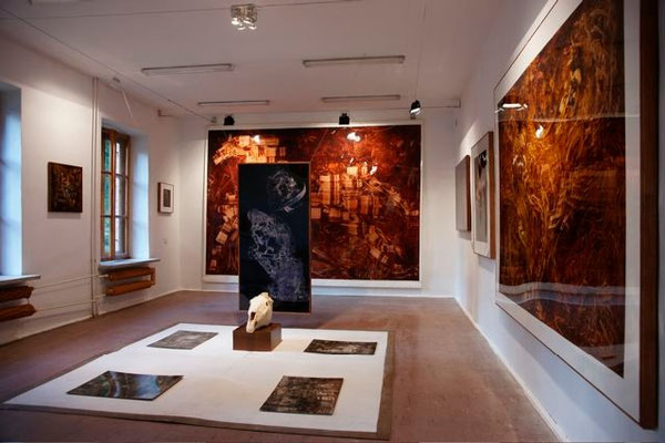 oil on polyproplyene material and board, resin lacquer mixture coating, proprietary technique