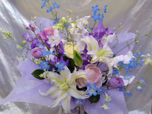 一周忌供花フラワーアレンジ