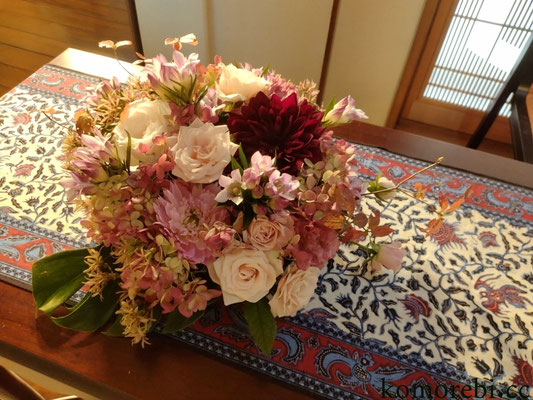 ￥3000　25x24x10　受付花