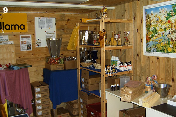 Honiglager und Butik.