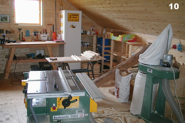 Beutenbau in der Holzwerkstatt.