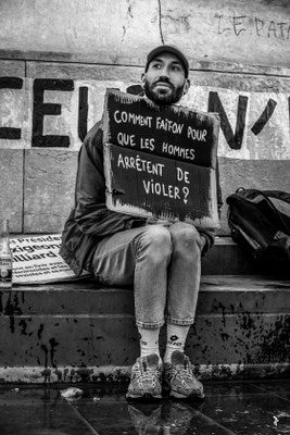 "BIG QUESTION" - PARIS FRANCE 08/03/2021