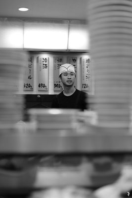 "DISHES MOUNTAINS FRAME PORTRAITS" (JAPAN 2019)