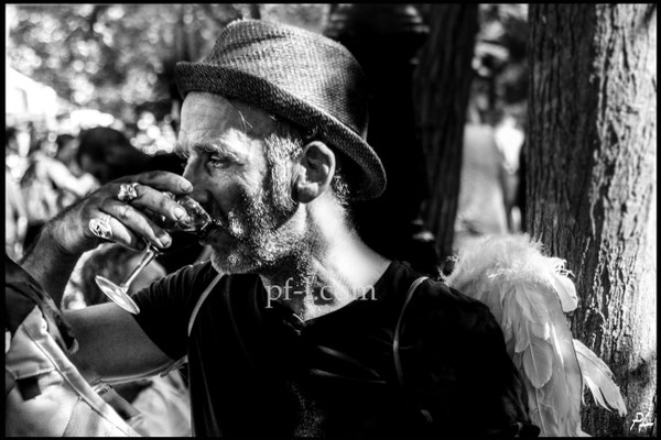 "THIRSTY ANGEL" (MON PARIS SESSIONS)