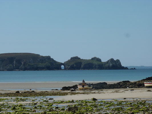 Le "Chateau" de Dinan vu de la plage de Kerloch - Crozon