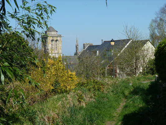 Sur le GR - Locronan