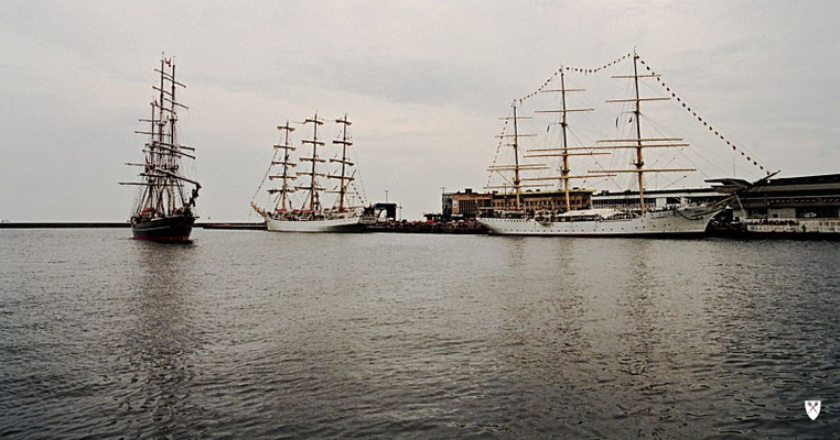 Cutty Sark Tall Ships Races 2003, Schiffe Stad Amsterdam, Dar Młodzieży, Dar Pomorza