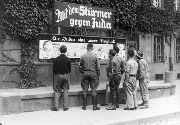 Worms 1935, Stürmerkasten