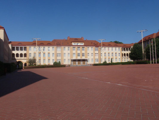 Ehrenhof der Marineakademie