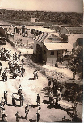 Begräbnis von getöteten Juden aus Givat Ada1936