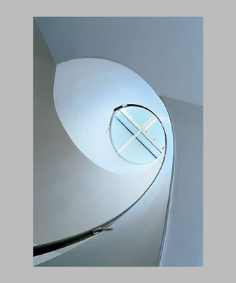 TREPPE_18  FineArt-Print, 36 x 53 cm, Passepartout 60 x 50 cm, Preis: 300.- Euro; mit Rahmen 350 Euro