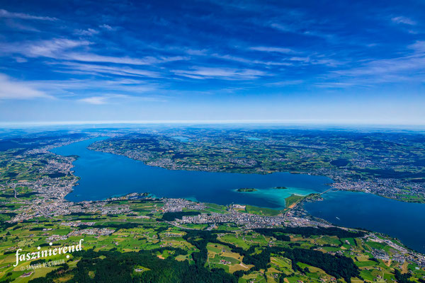 Luftaufnahme von Zürichsee aus der Luft, Region Zürich, Schweiz