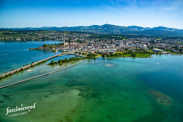 Luftaufnahme von Rapperswil aus der Luft, Region Zürich, Schweiz