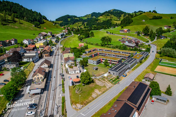 Luftaufnahme von Urnäsch, Ostschweiz, Schweiz