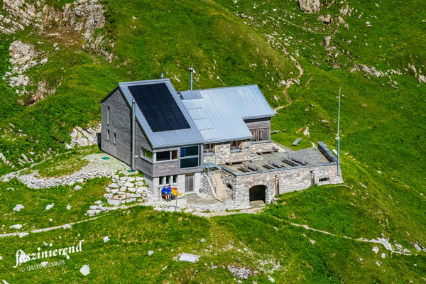 Luftaufnahme von Zwinglihütte im Alpstein, Ostschweiz, Schweiz
