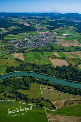 Luftaufnahme von Oberlunkhofen, Zentralschweiz, Schweiz