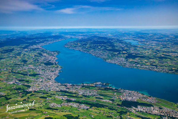 Luftaufnahme von Zürichsee aus der Luft, Region Zürich, Schweiz