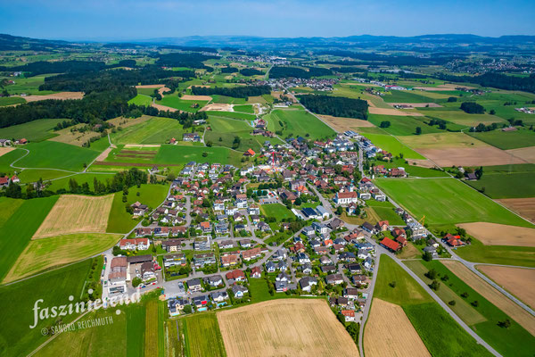 Luftaufnahme von Dietwil, Zentralschweiz, Schweiz