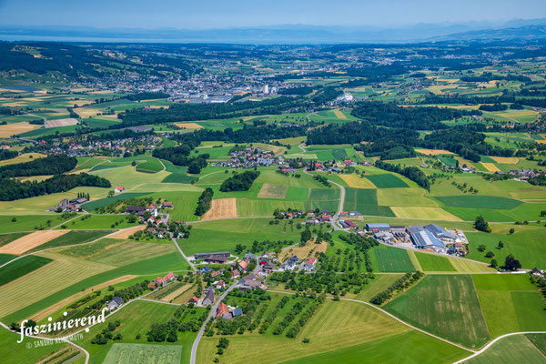 Luftaufnahme von Amlikon-Bisegg, Ostschweiz, Schweiz