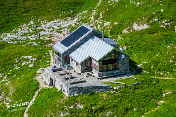 Luftaufnahme von Zwinglihütte im Alpstein, Ostschweiz, Schweiz